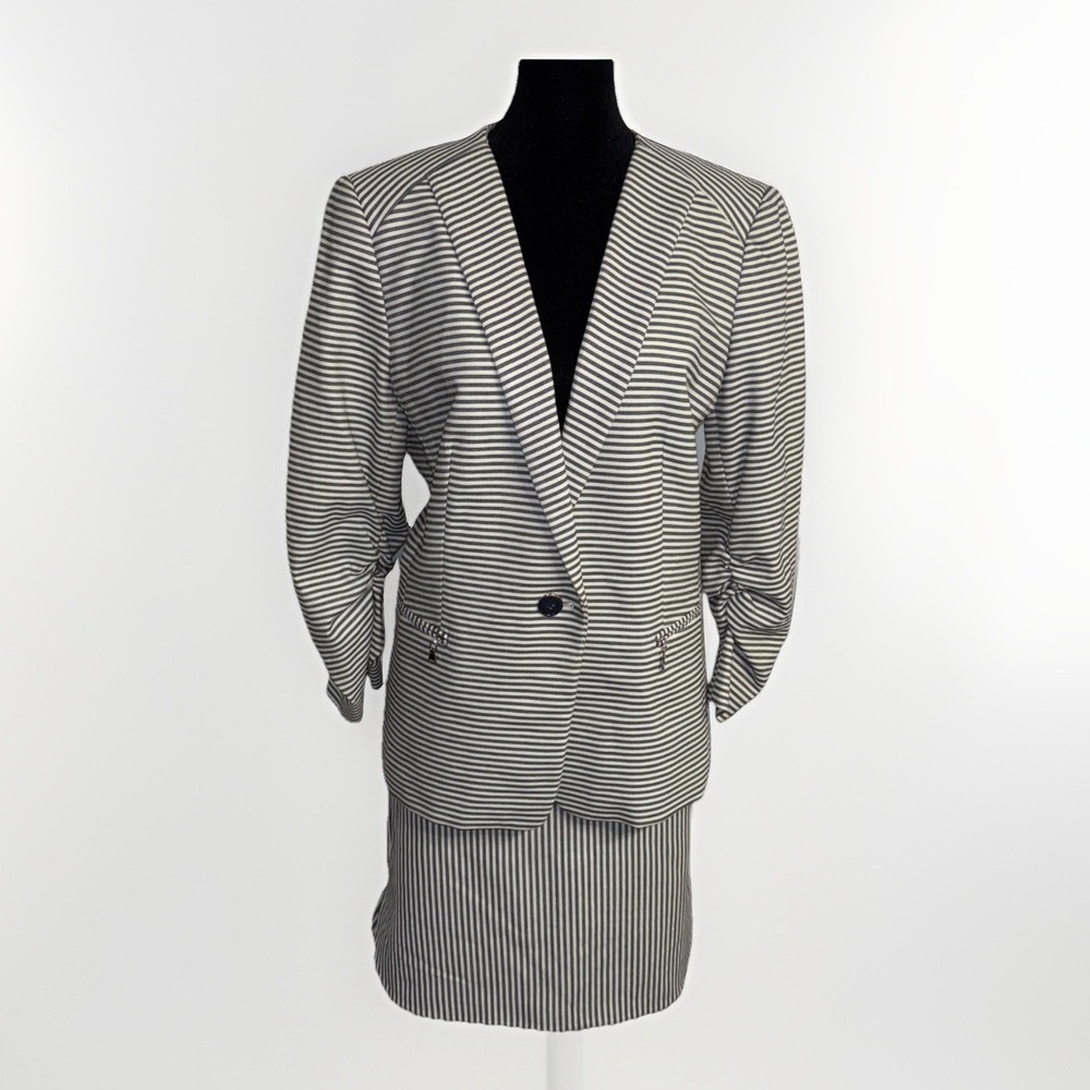 Antonio Melani Skirt Suit Womens Size 12 Blue‎ & Cream Stripe 3/4 Ruched Sleeves